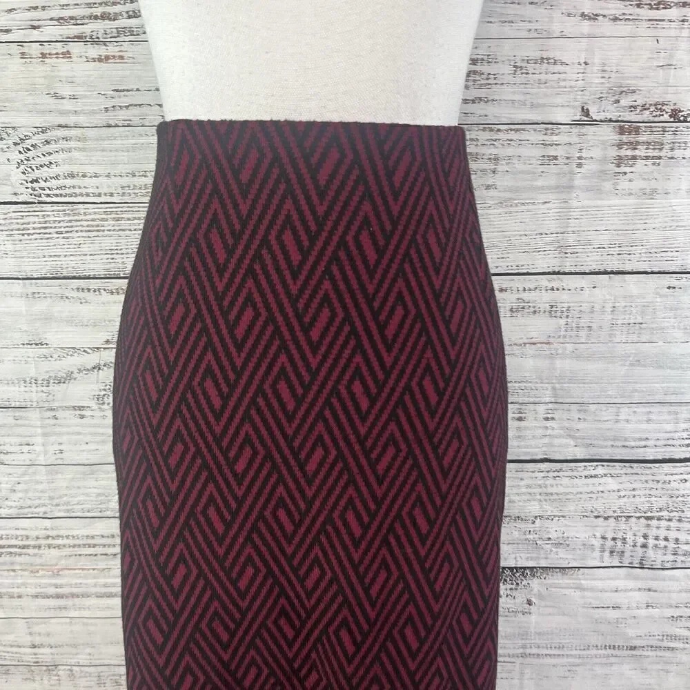 Jones Studio Skirt Plus size 1X Burgundy Black Diamonds Ponte Knit Pencil Knee